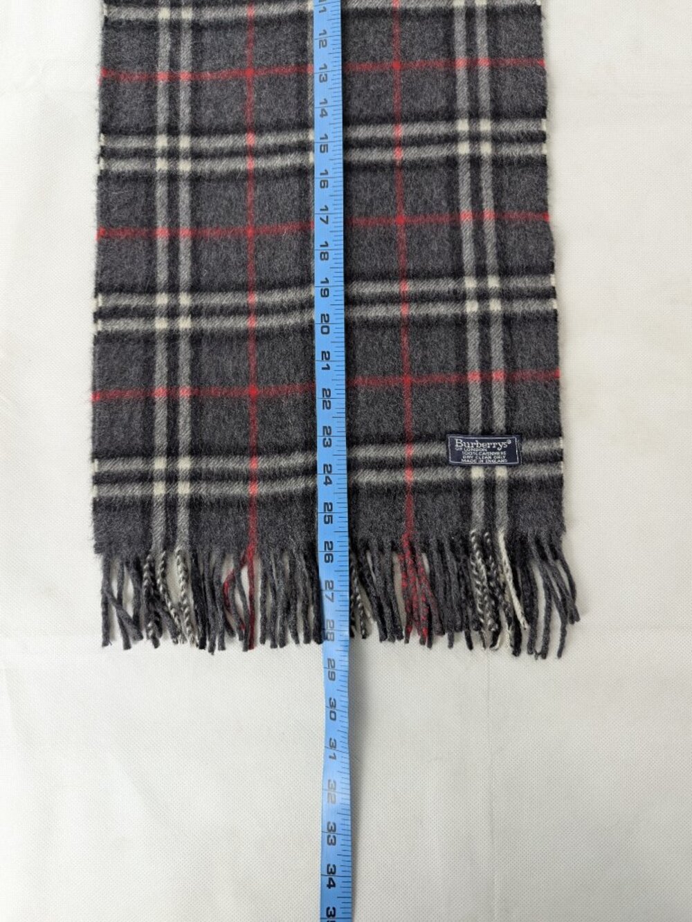Designer Burberry Gray 100% Cashmere Check Scarf Unisex - Picture 6 of 7
